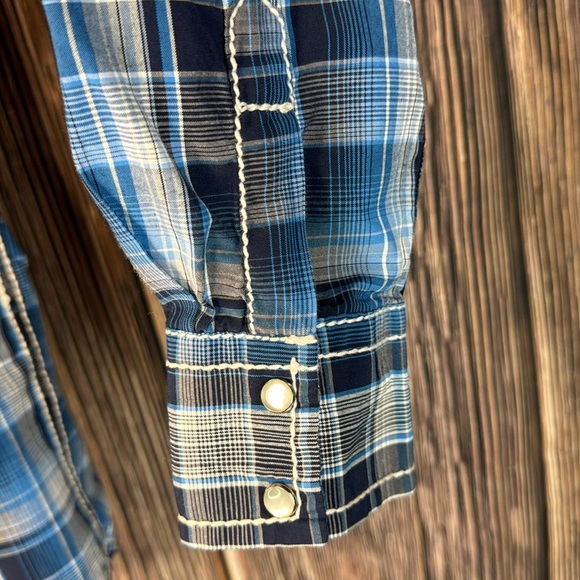 Boys Pintlar Plaid Button Down Shirt- Larger - Picture 4 of 9